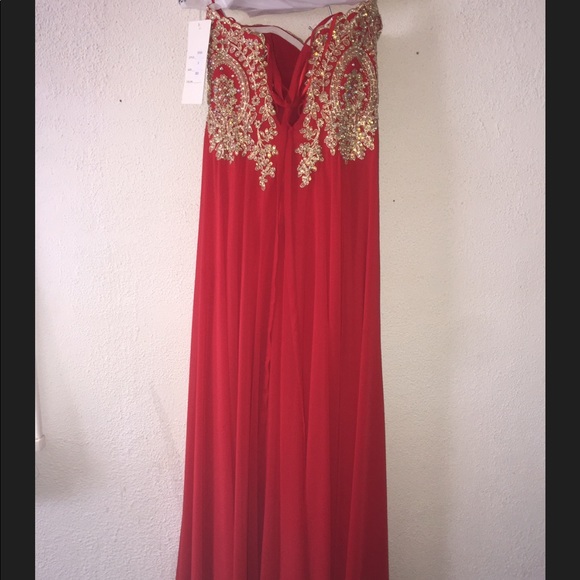 Formal Prom/Homecoming Dress - Picture 4 of 7